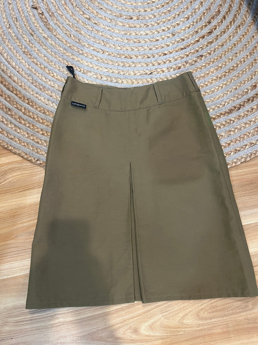 Urch'n Army Green Skirt – Size 8 | Casual Chic Essential