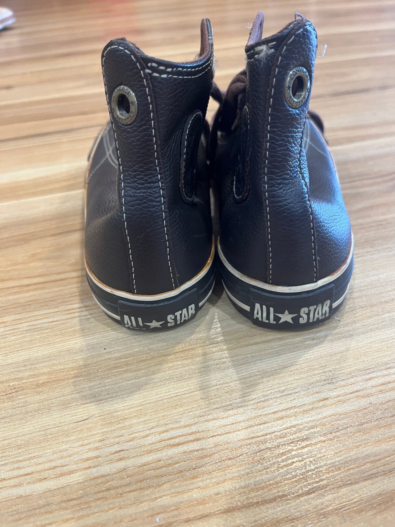 Converse Brown Leather High-Top Sneakers – Size 37.5 | Classic & Stylish