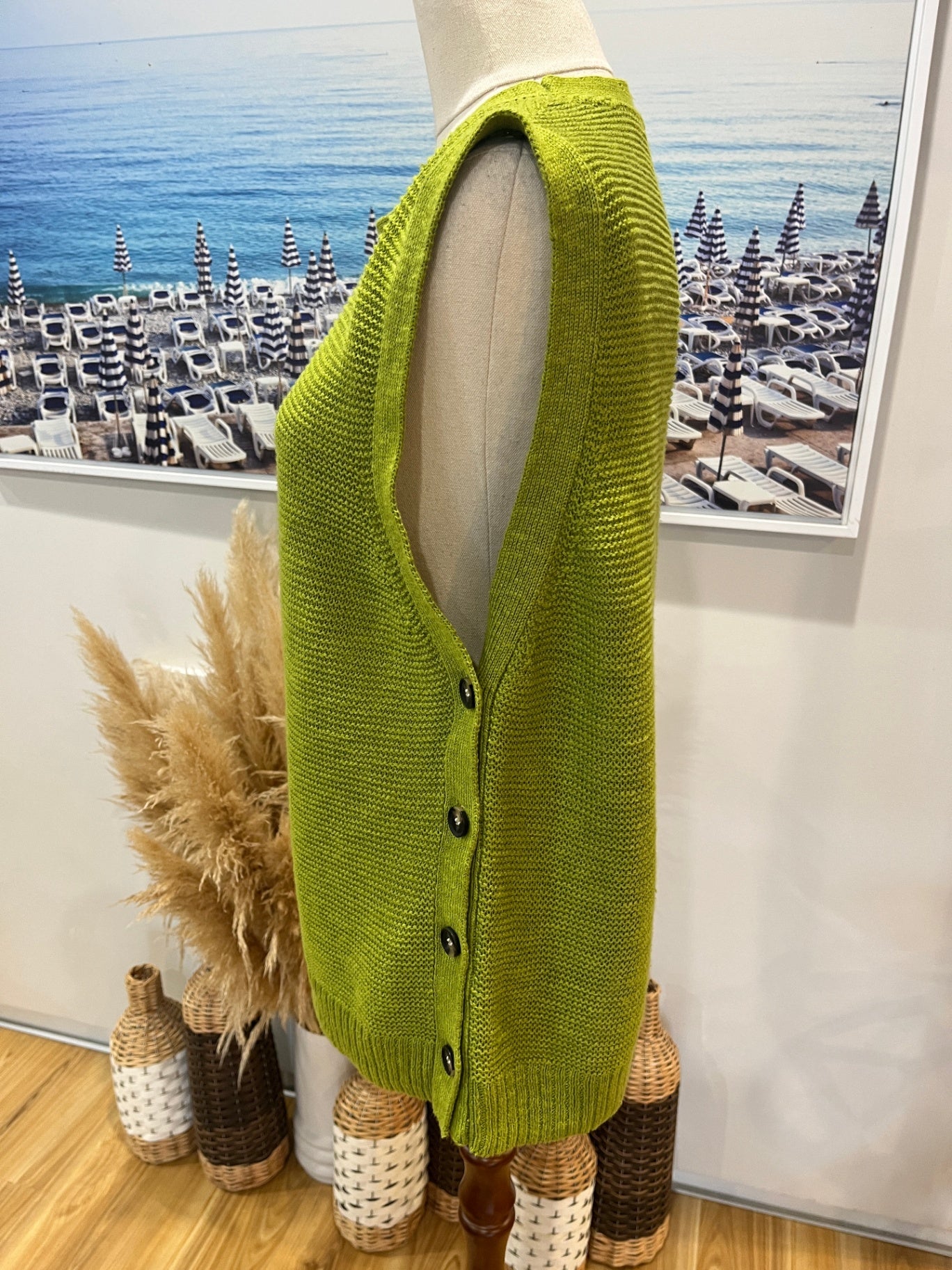 Jigsaw Leaf Green Vest – Medium | Button-Up Side Detail