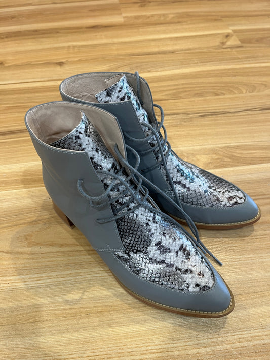 Oli Grey Leather Ankle Boots – Snakeskin Detail | Size 40
