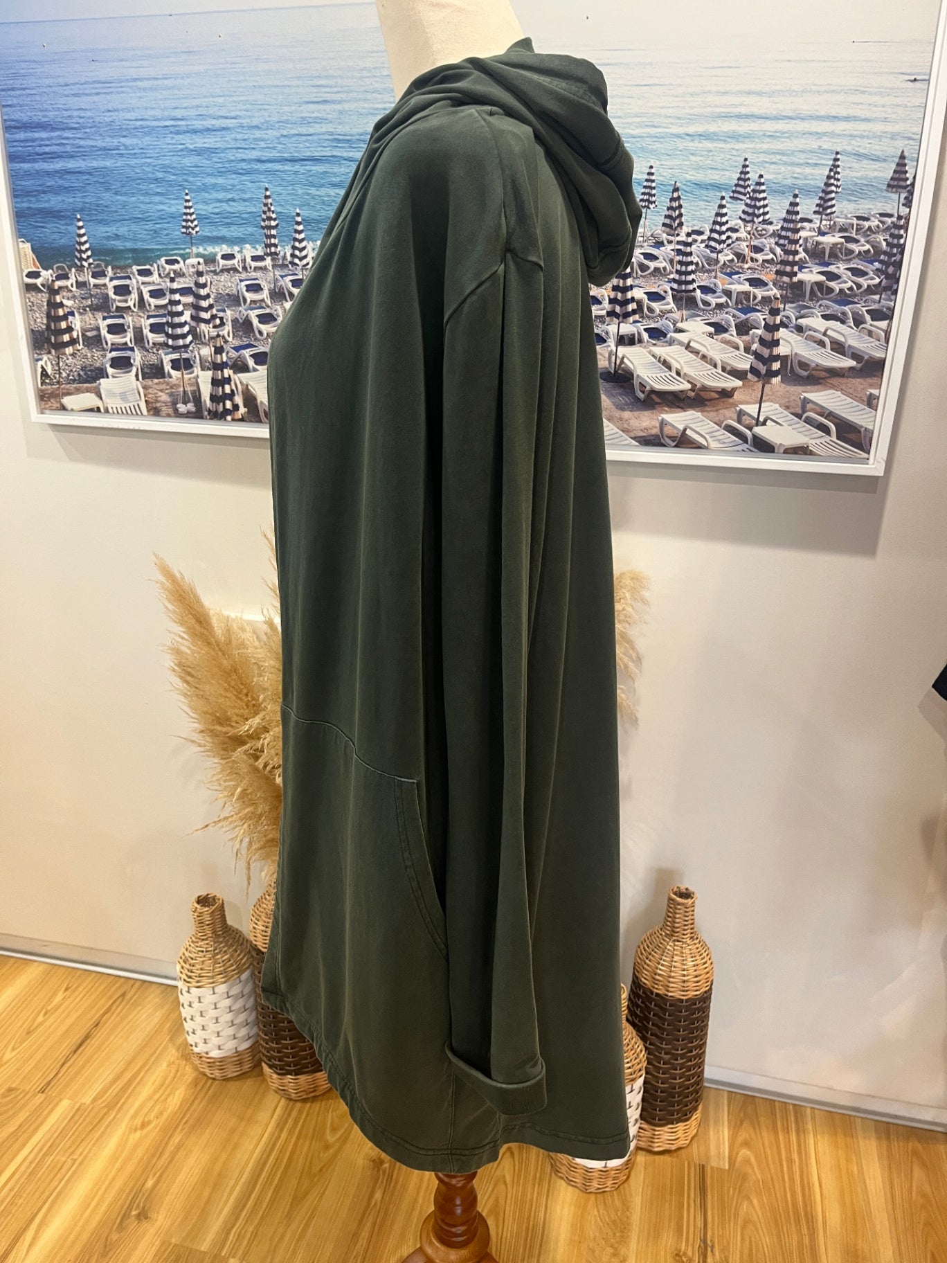 Silent Theory Forest Green Hooded Sweatshirt – Size 8 | Cozy Casual