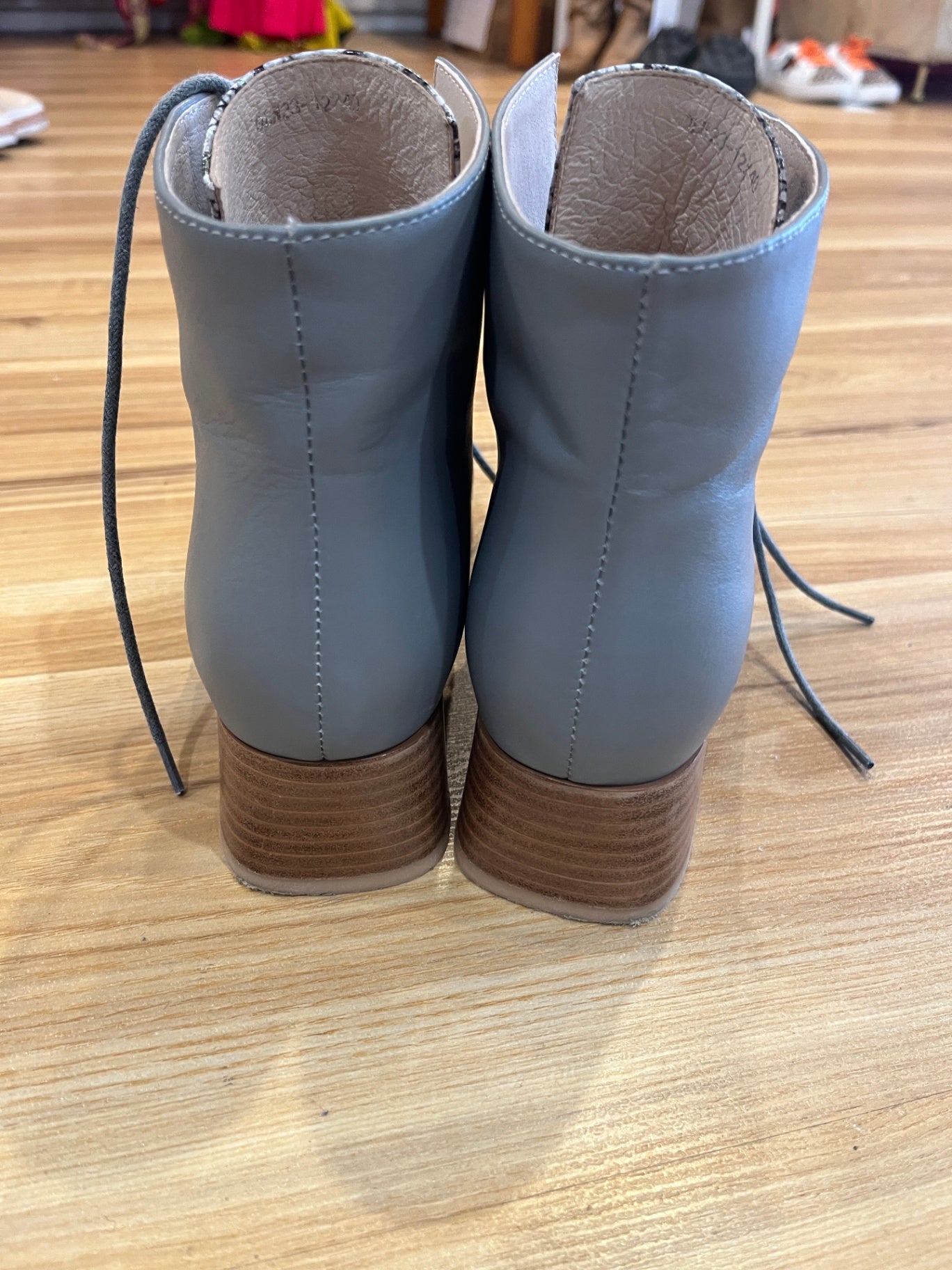 Oli Grey Leather Ankle Boots – Snakeskin Detail | Size 40
