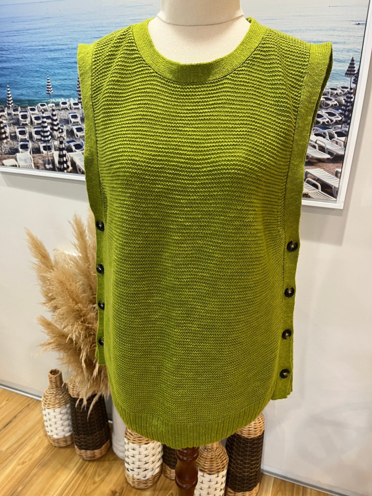 Jigsaw Leaf Green Vest – Medium | Button-Up Side Detail