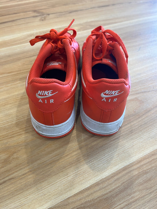 [SALE] Nike Red/Orange Sneakers | Youth Size 7 / EU 40
