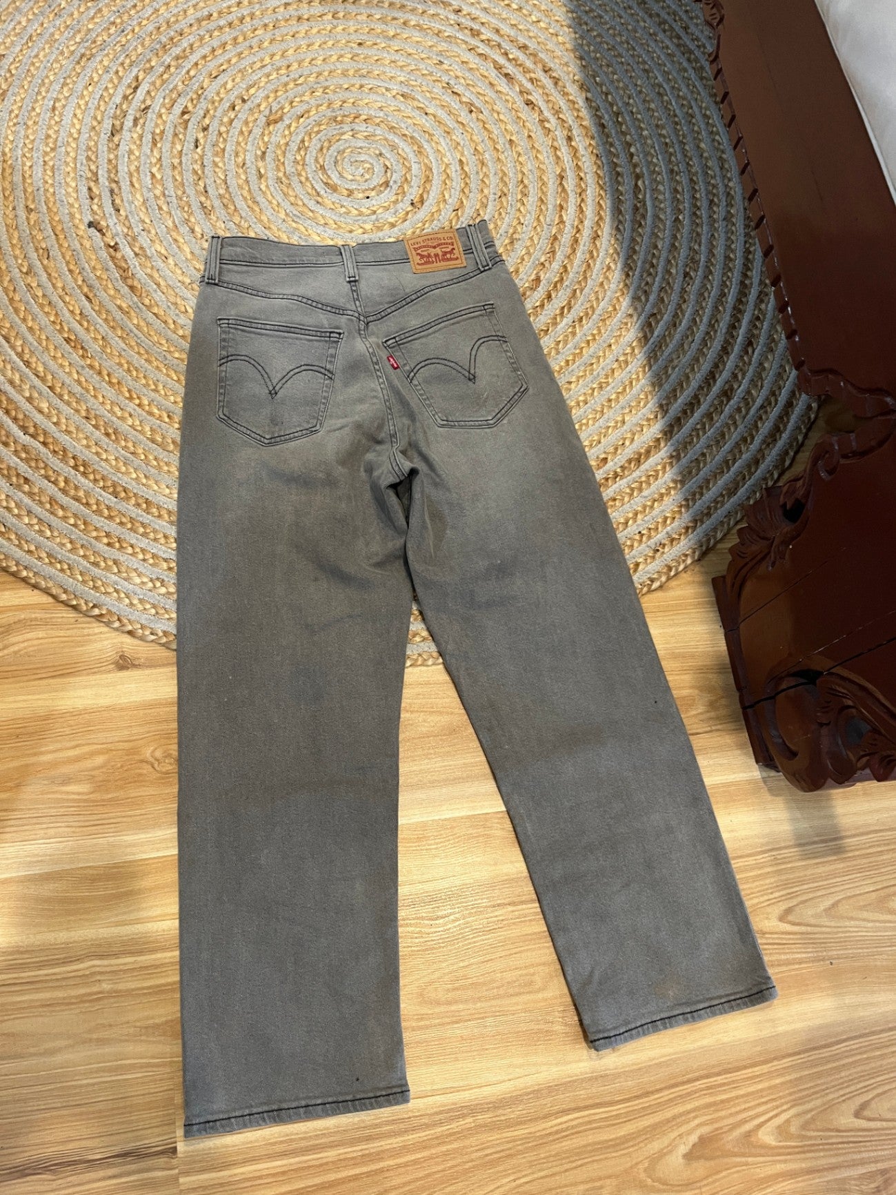 Levi’s Ribcage Ankle Straight Jeans | Mid Grey | Size 28