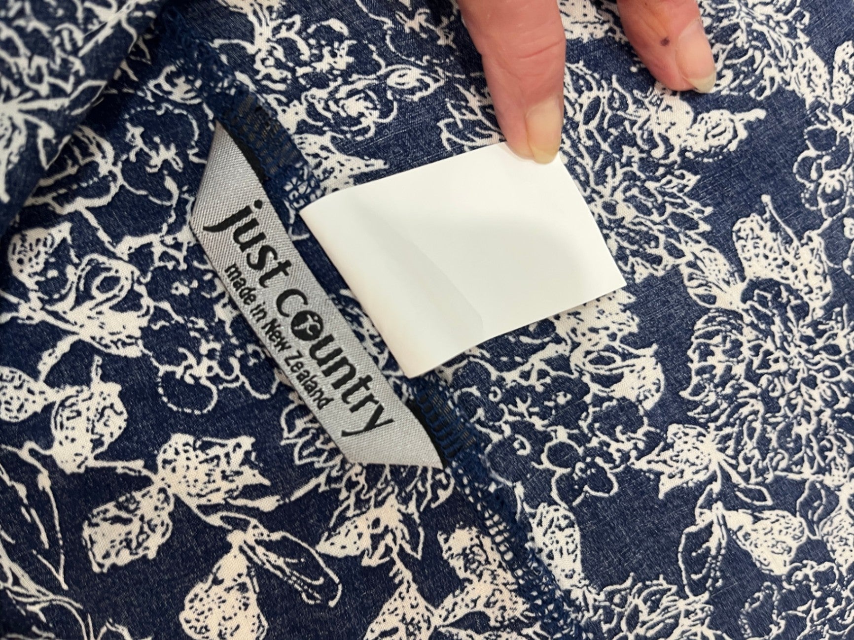 Just Country NZ Navy Floral Shift Dress | Size Small