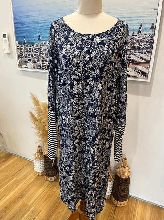 [SALE] Just Country NZ Navy Floral Shift Dress | Size Small