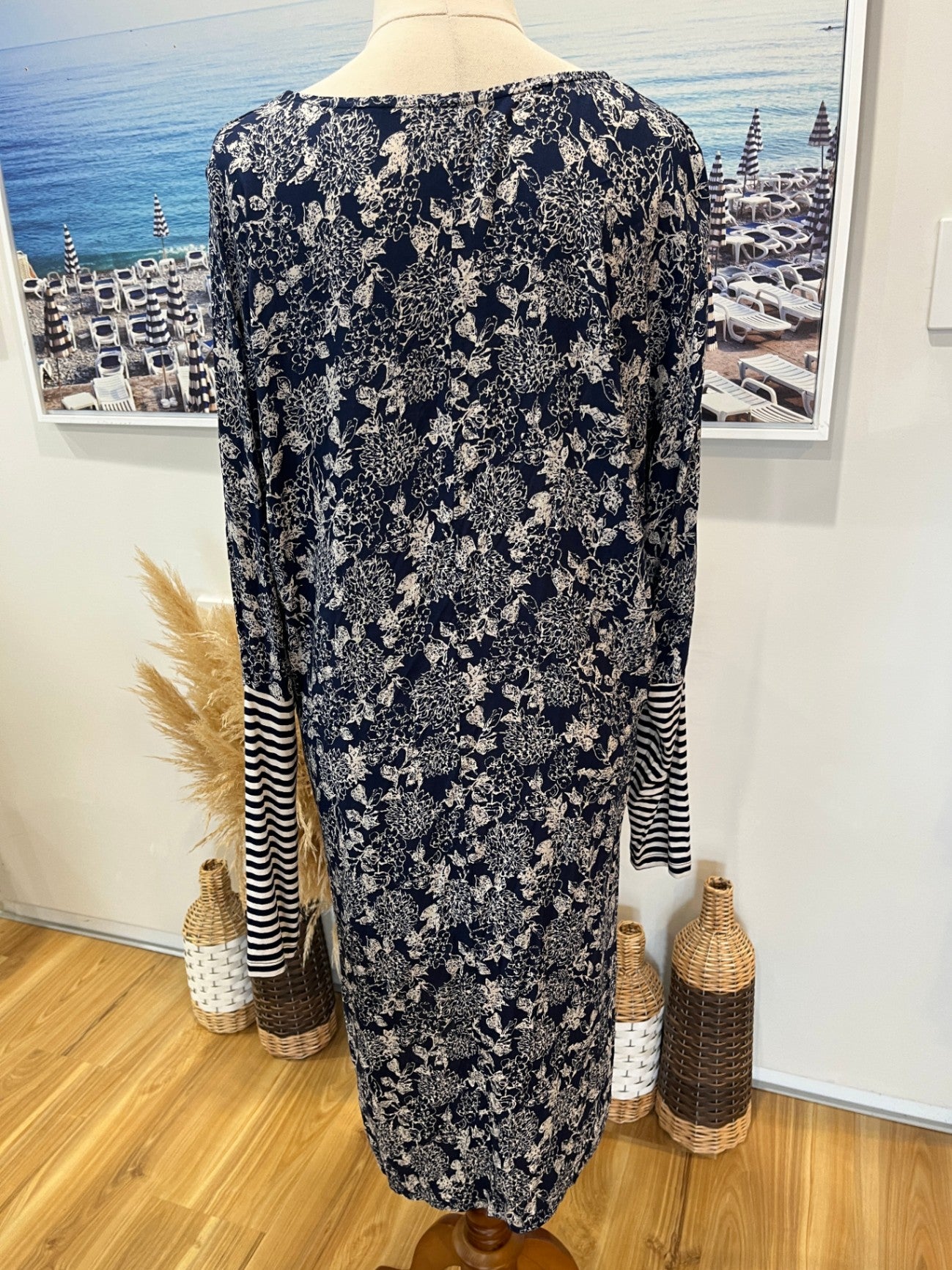 Just Country NZ Navy Floral Shift Dress | Size Small