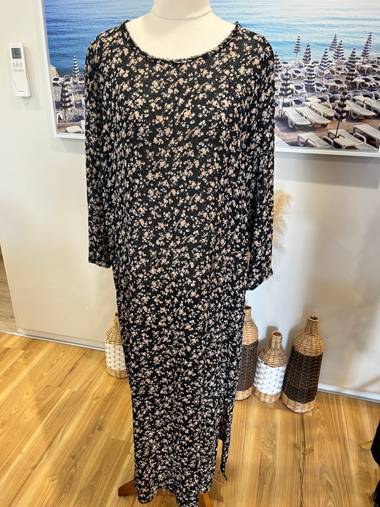 MAX Black Floral Shift Dress | Size 12 | Raw Edge Neckline | Side Splits