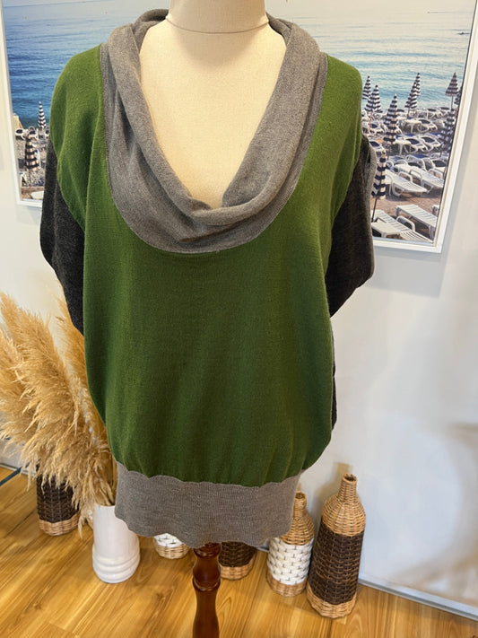 Andrea Moore Silverdale Merino Vest Size 8 – Grey & Green Oversized Knit