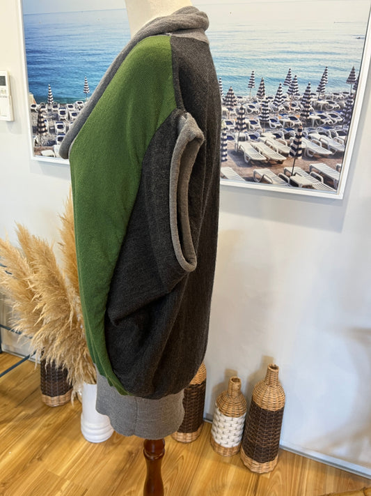 Andrea Moore Silverdale Merino Vest Size 8 – Grey & Green Oversized Knit