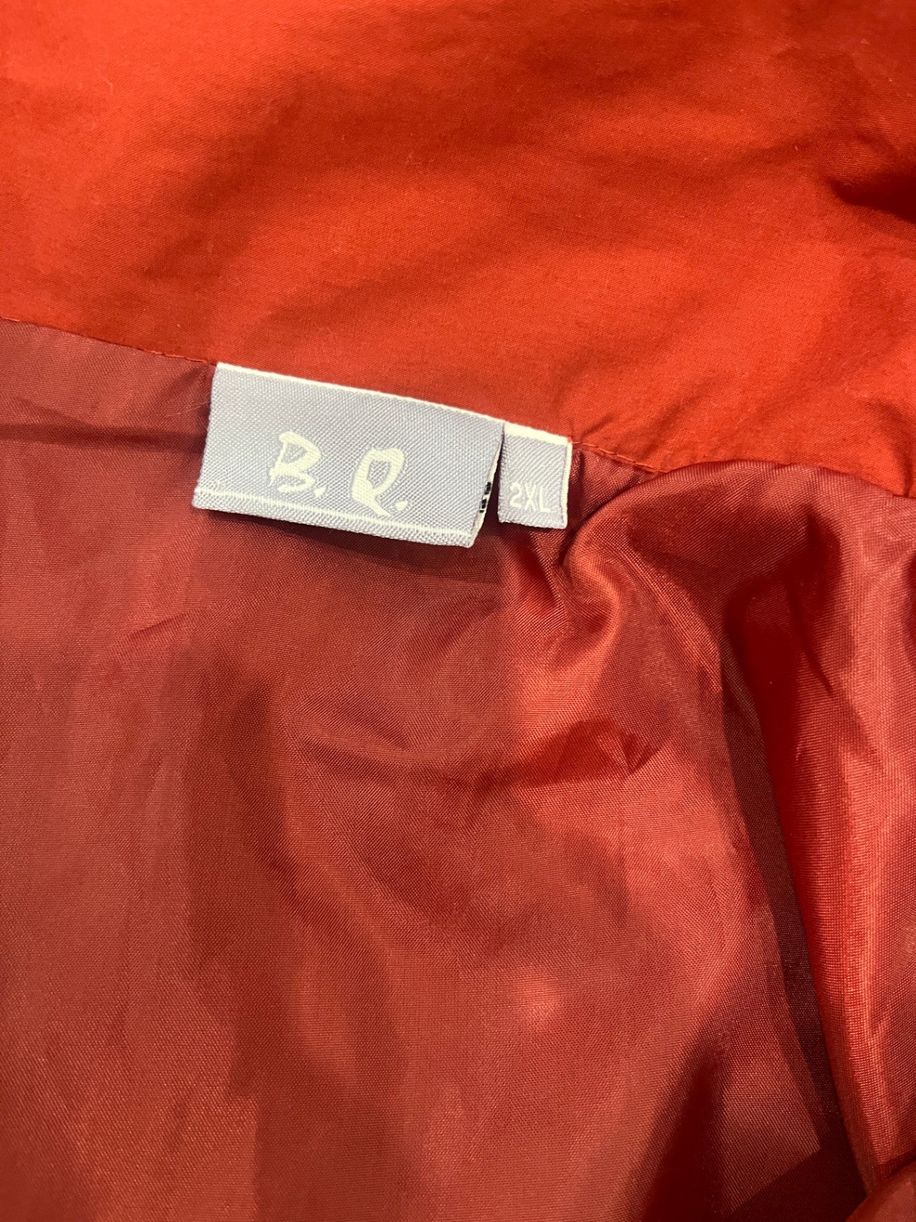 BQ Rusty Red Lightweight Vest Size 2XL – Fully Lined Double Zip