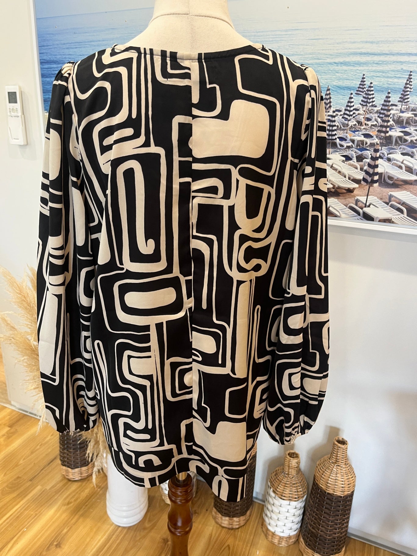 eb&ive Black & Cream Geometric Print Blouse Size S | Elasticated Cuff Sleeves