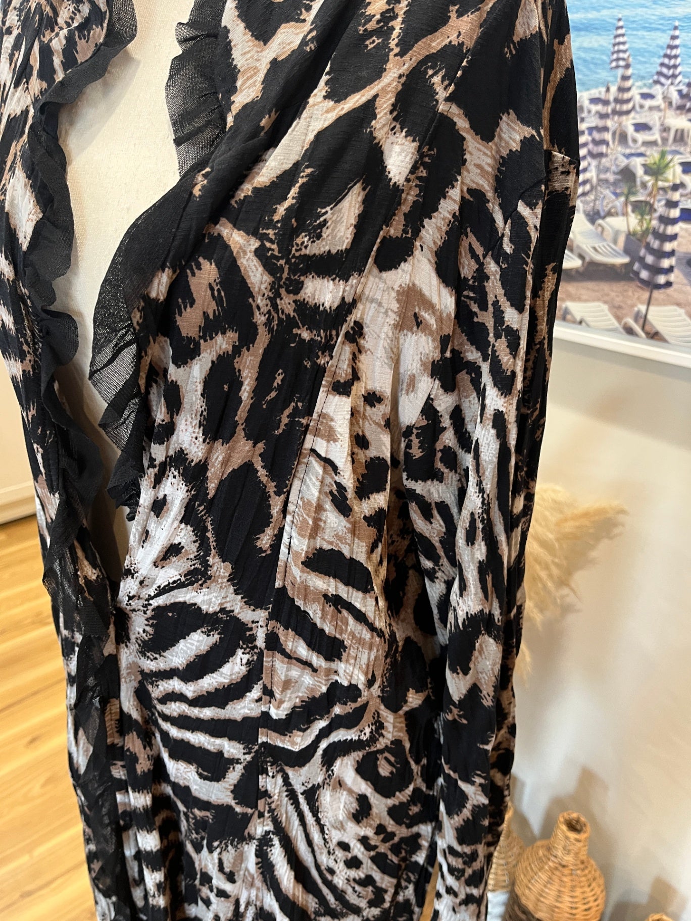 Jacki Peters Cardigan Size 16 — Wild & Chic