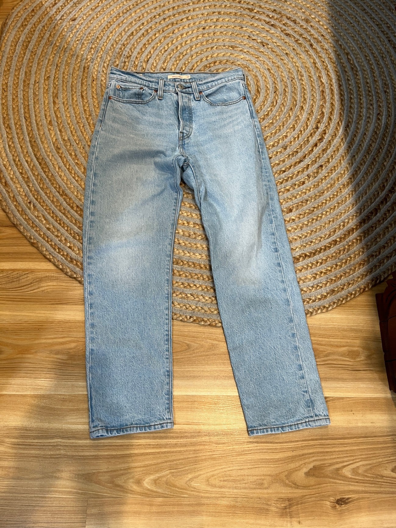 Levi’s Wedgie Straight Jeans — Light Blue, Size 27