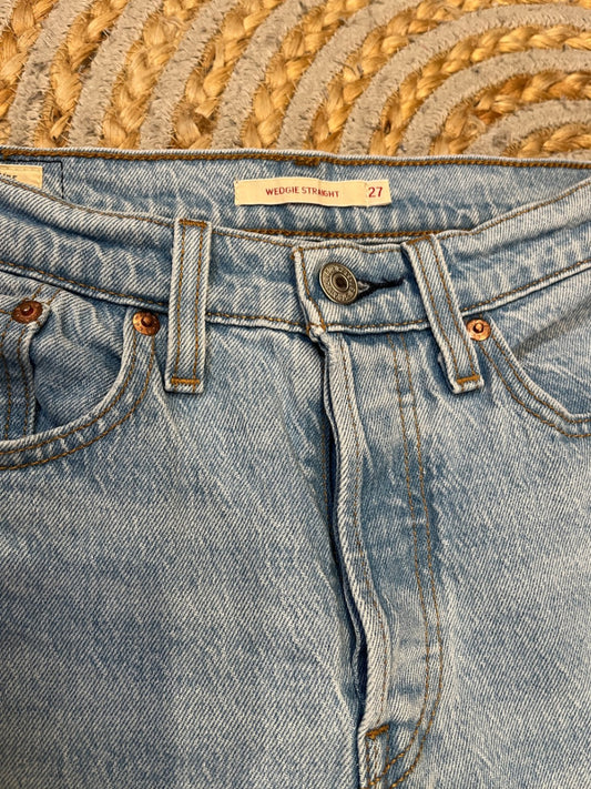 Levi’s Wedgie Straight Jeans — Light Blue, Size 27