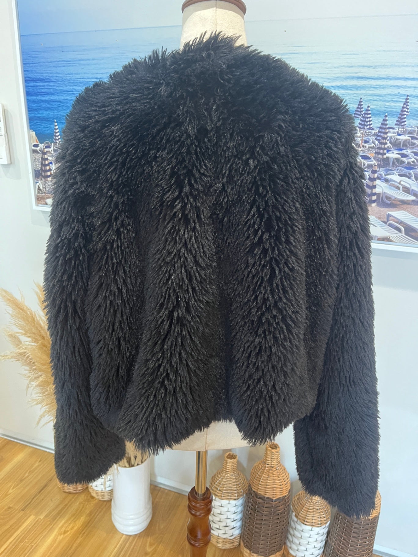 Relish No Less Black Faux Fur Cropped Jacket – XL