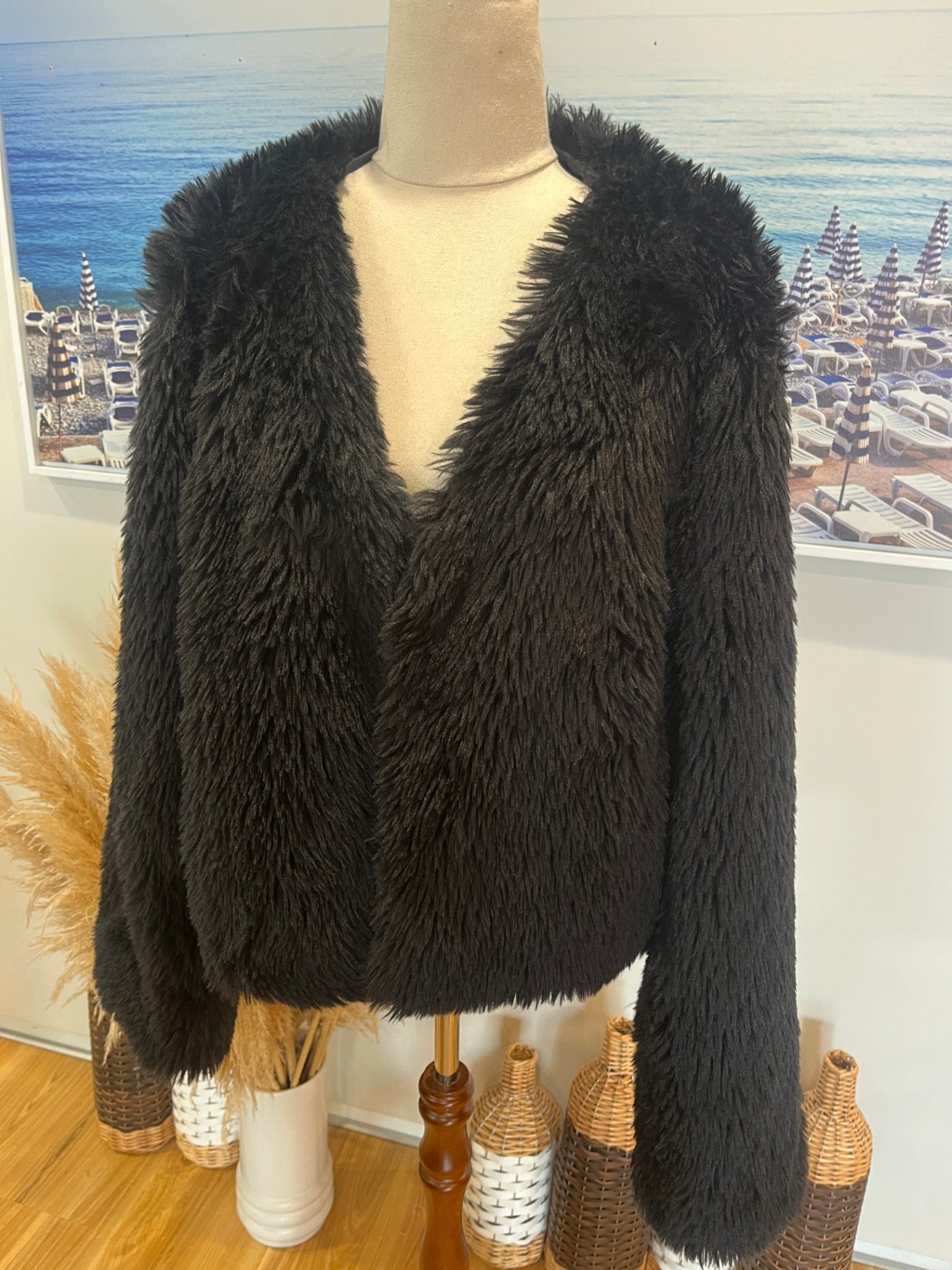 Relish No Less Black Faux Fur Cropped Jacket – XL