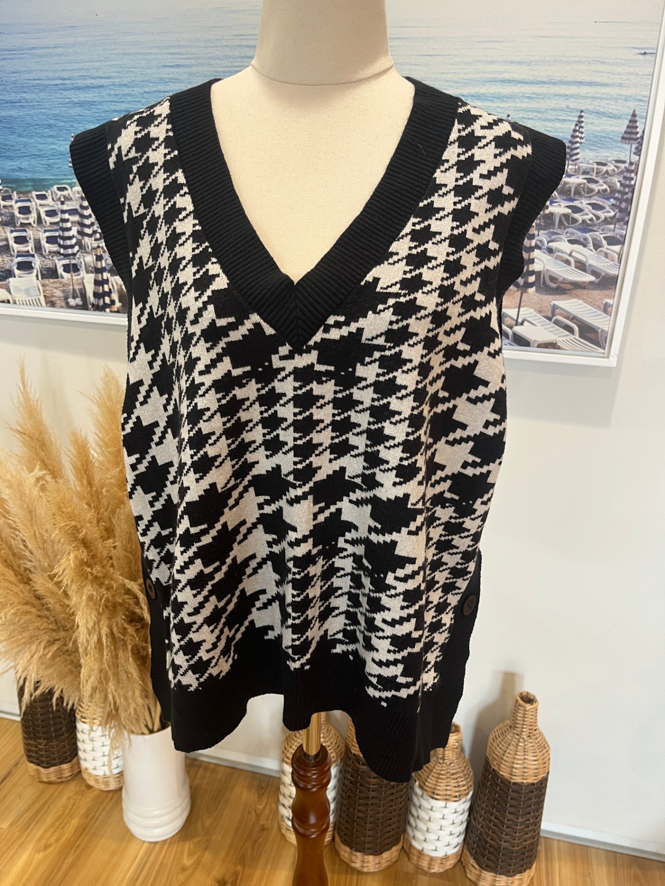 Taking Shape Houndstooth Black & Grey V-Neck Vest | Size 14