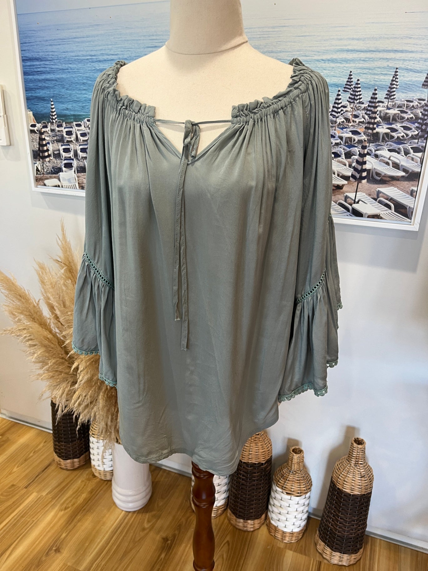 Madison Square Boho Blouse | Pale Green | Flowy ¾ Sleeves | Size Small