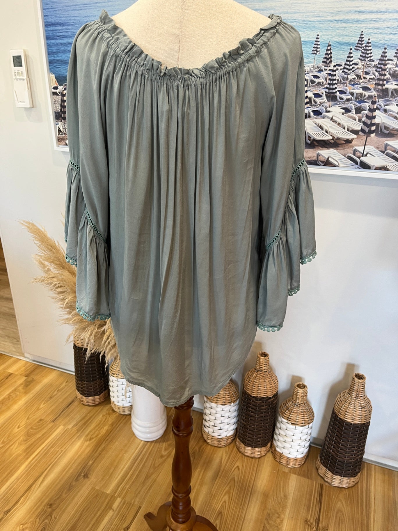 Madison Square Boho Blouse | Pale Green | Flowy ¾ Sleeves | Size Small