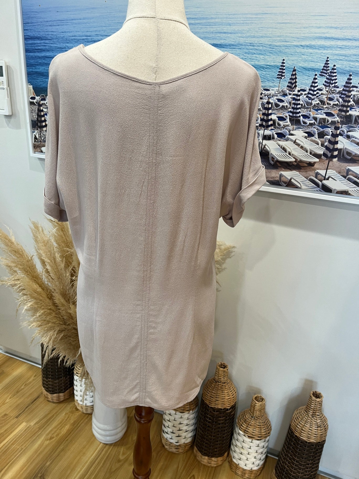 Lobbie’s Story Blush Pink Sequin & Embroidered Short Sleeve Blouse | Size 10