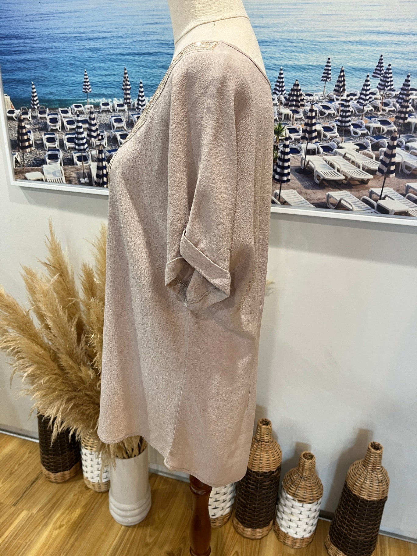 Lobbie’s Story Blush Pink Sequin & Embroidered Short Sleeve Blouse | Size 10