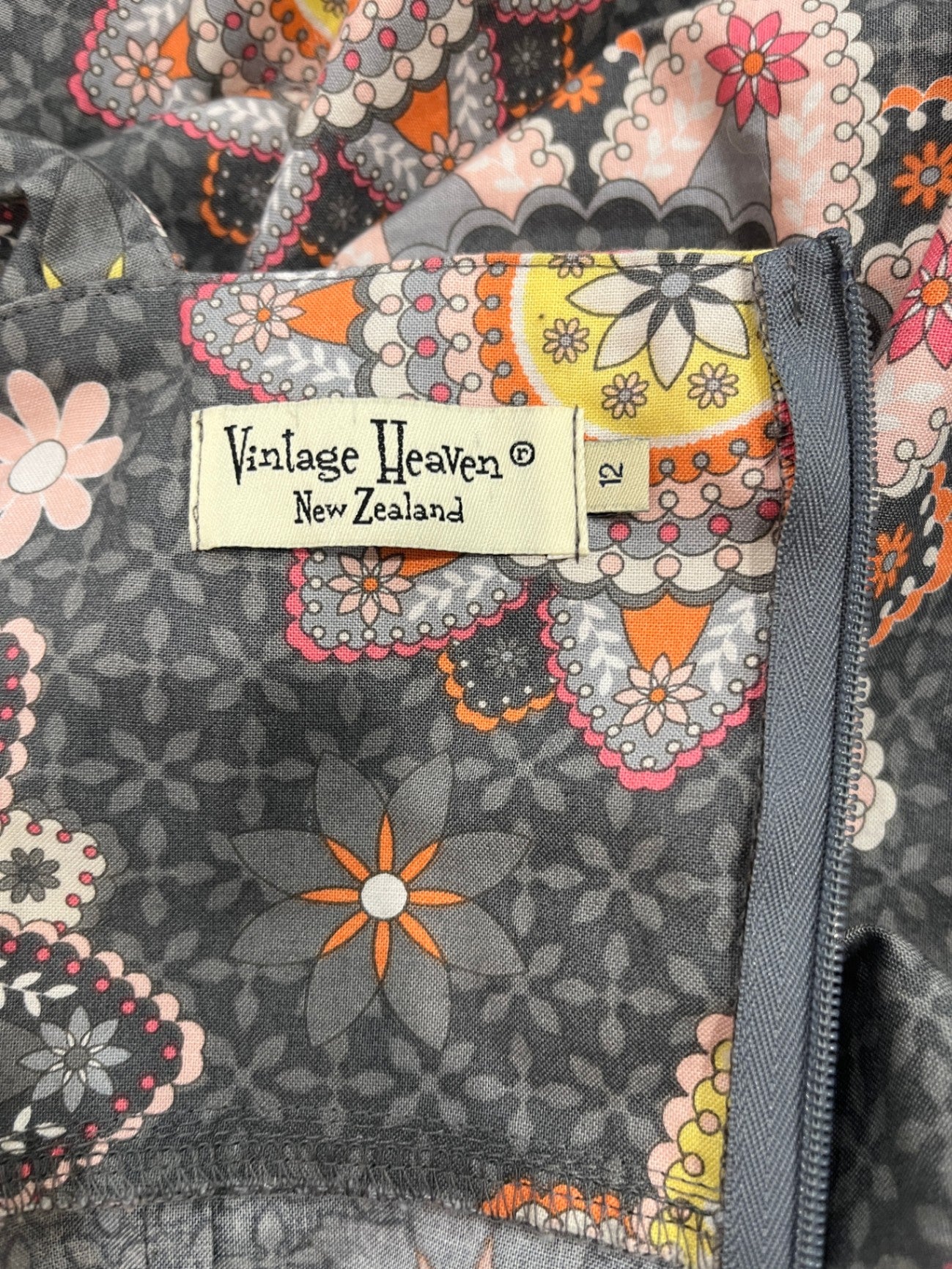 Vintage Heaven Knee-Length Dress — Size 12 Grey with Floral Print