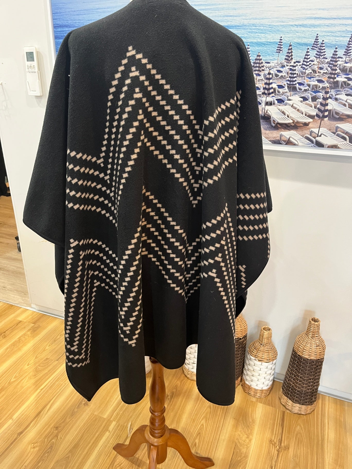 Ike Behar Poncho — One Size Black with Cream Zigzag Pattern