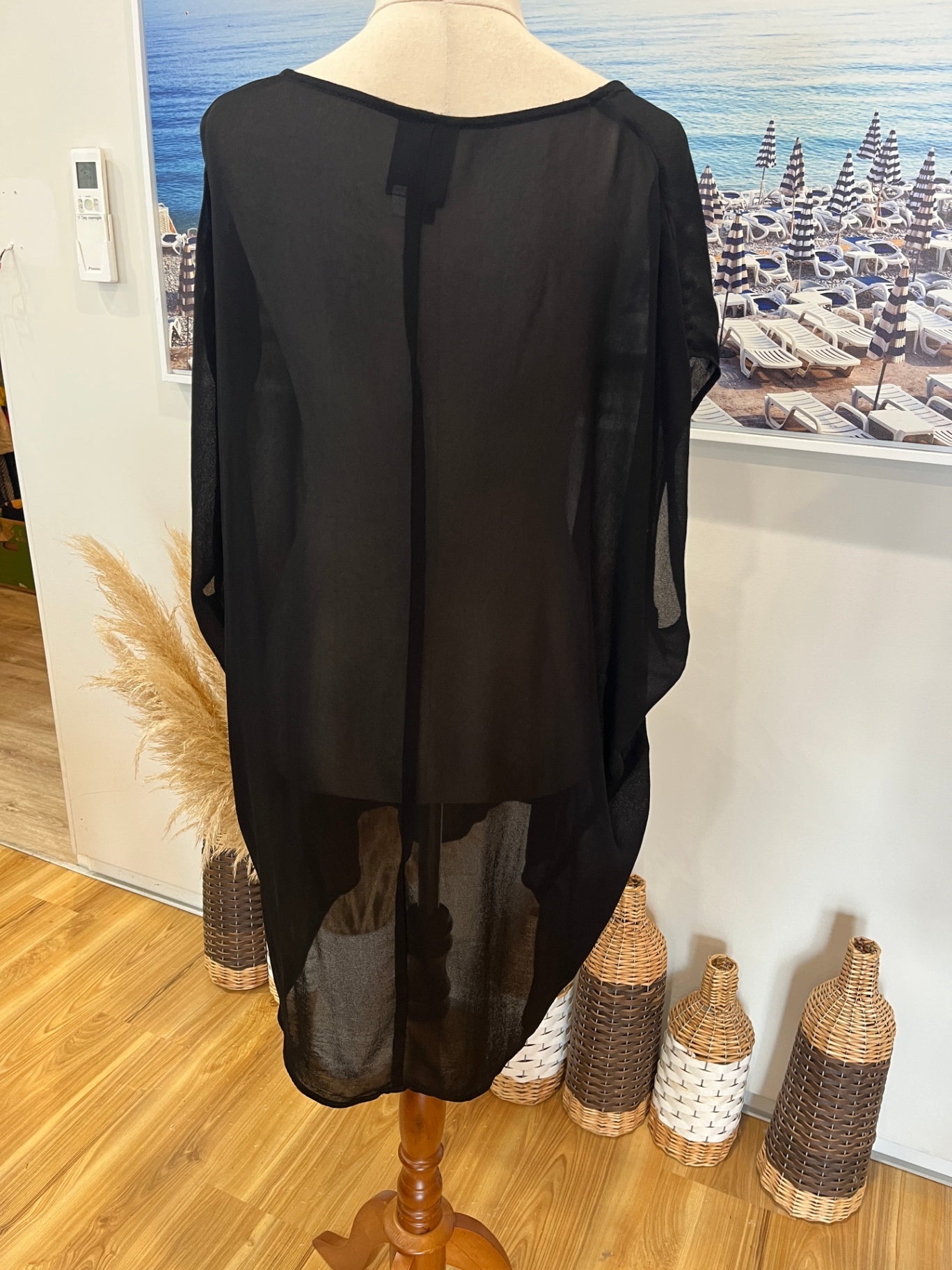 XLAB Made in NZ Black Tunic — Size 16, Round Neck