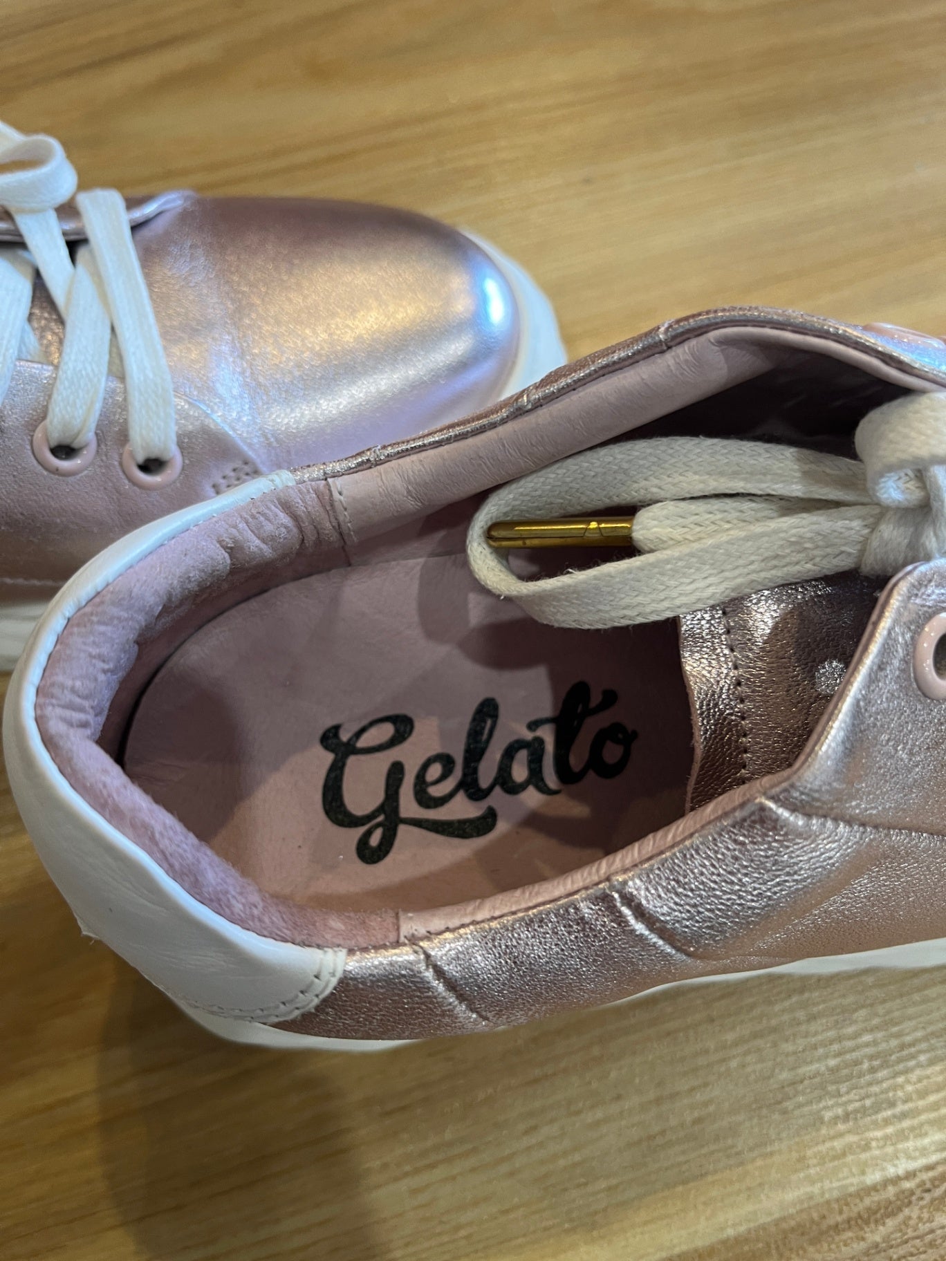 Gelato Jesper Casual Lace-Up Shoes — Metallic Lilac & Pink | EU 38