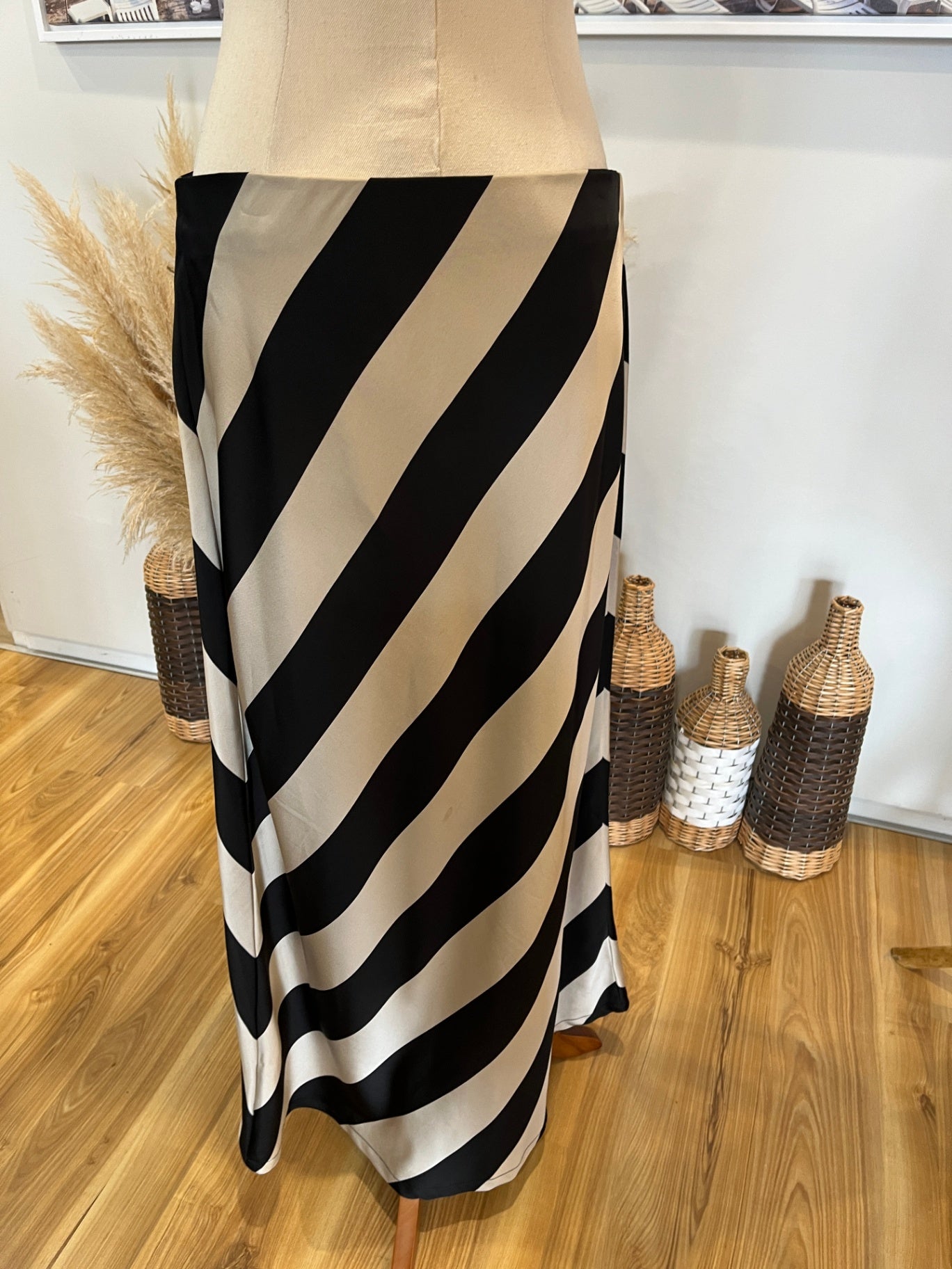 Stella + Gemma Midi Skirt — Beige & Black | Size 12 | Chic Statement Style