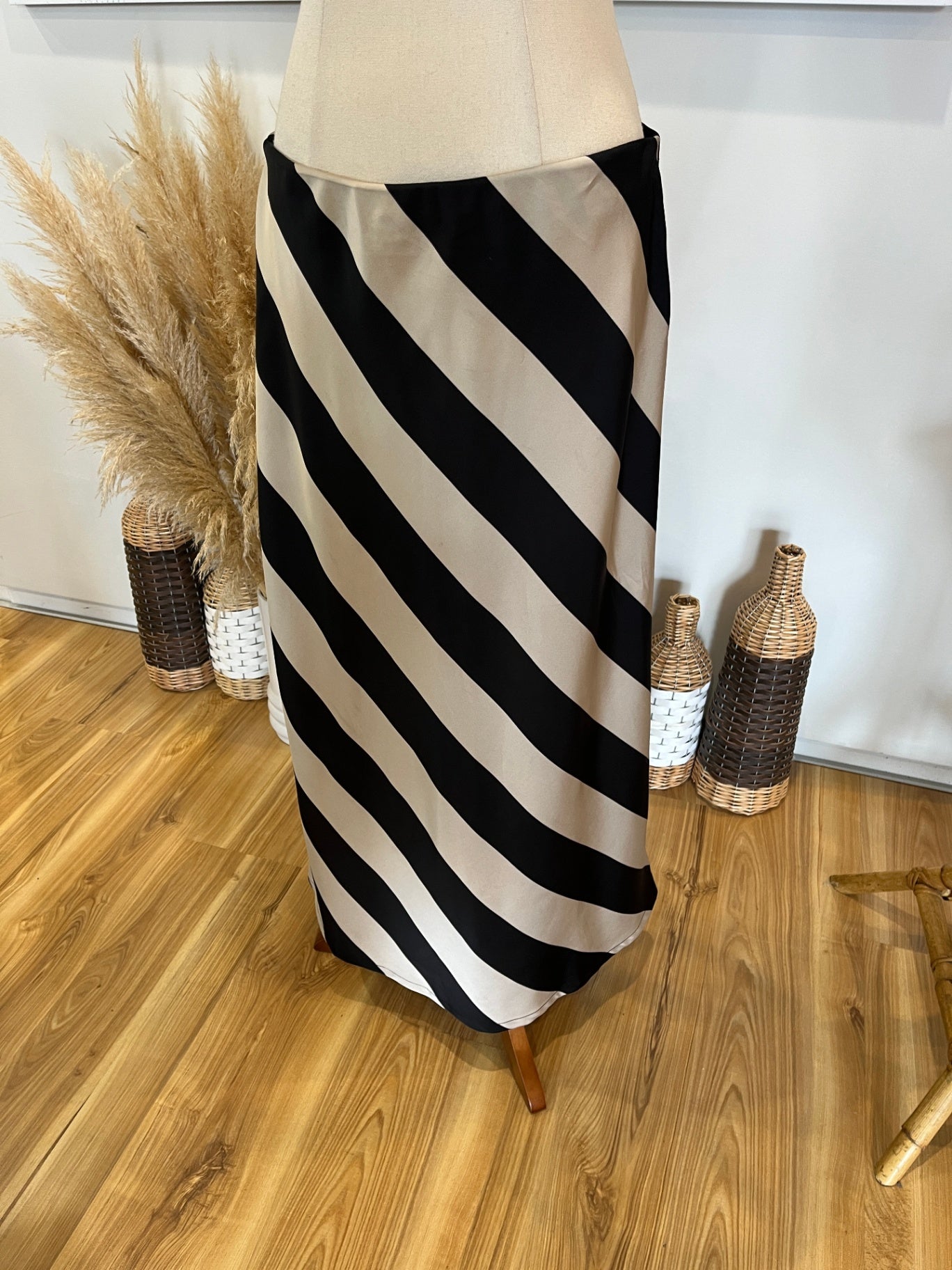 Stella + Gemma Midi Skirt — Beige & Black | Size 12 | Chic Statement Style