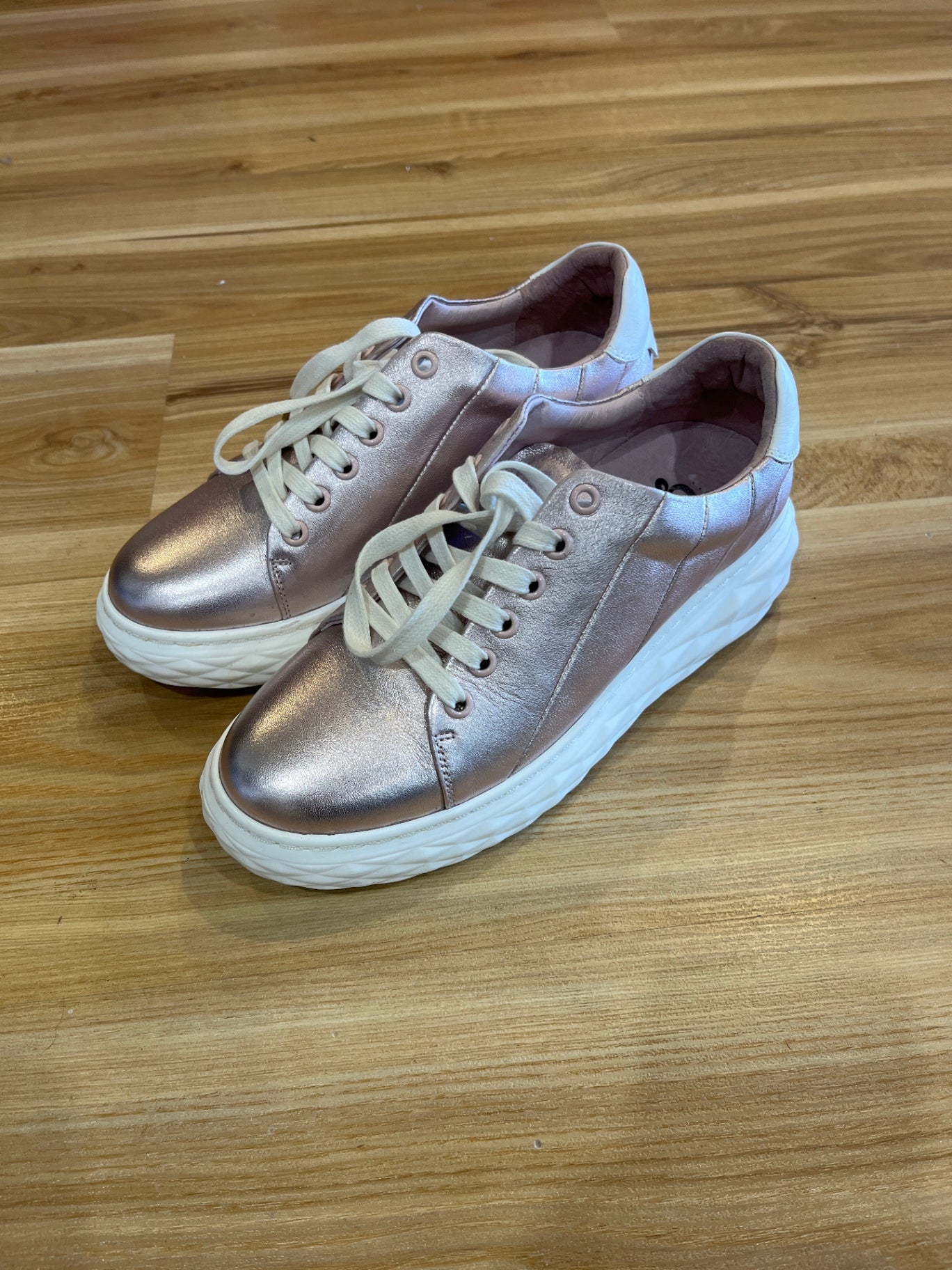 Gelato Jesper Casual Lace-Up Shoes — Metallic Lilac & Pink | EU 38