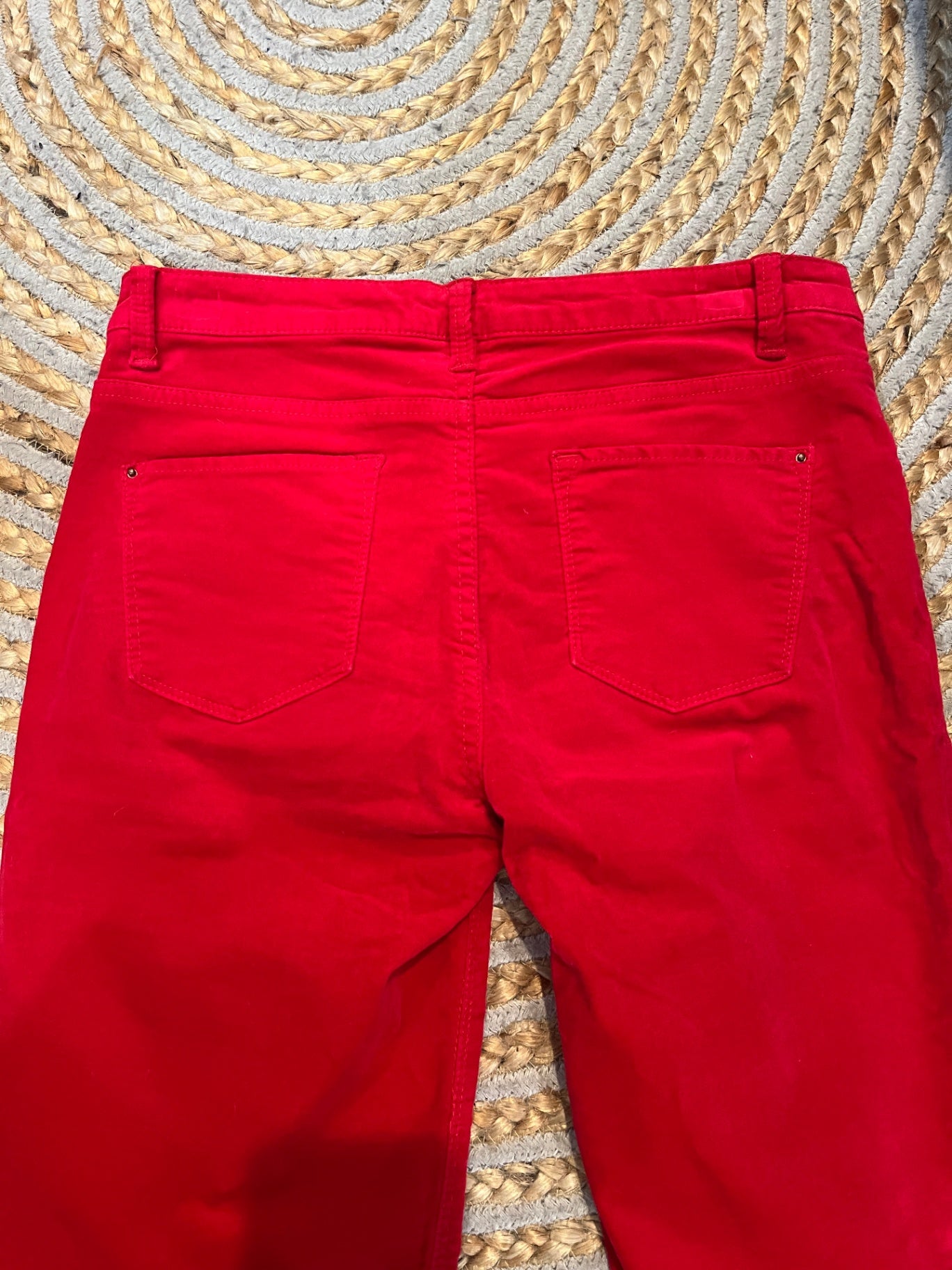 Country Road Velvet Red Jeans – Stylish & Eye-Catching, Size 6