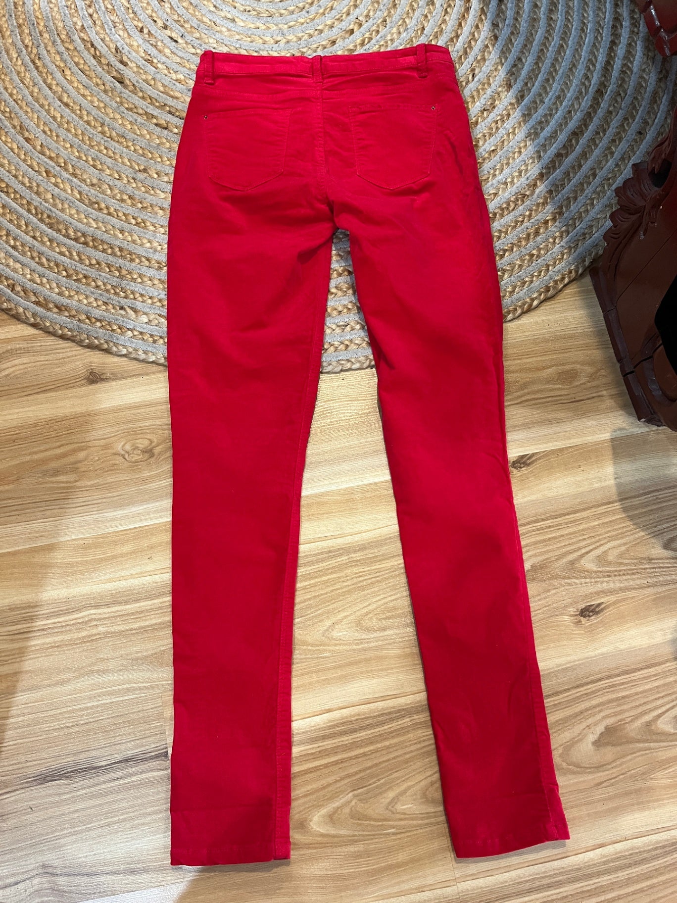Country Road Velvet Red Jeans – Stylish & Eye-Catching, Size 6