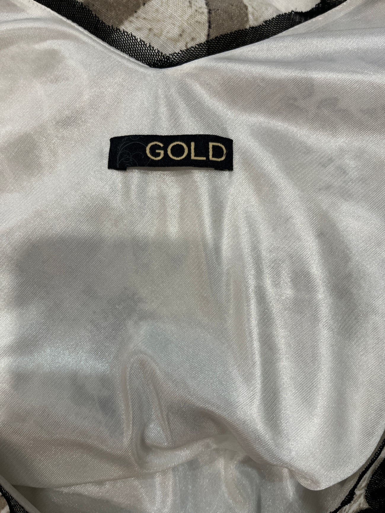 Gold V-Neck Sleeveless Maxi Dress – White, Black & Brown, Size Large