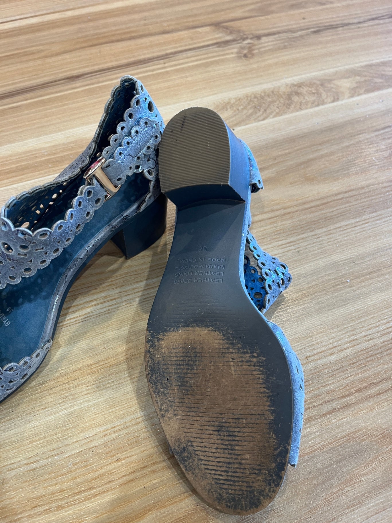 Django & Juliette Leather Cutout Sandals – Metallic Blue, Size 38