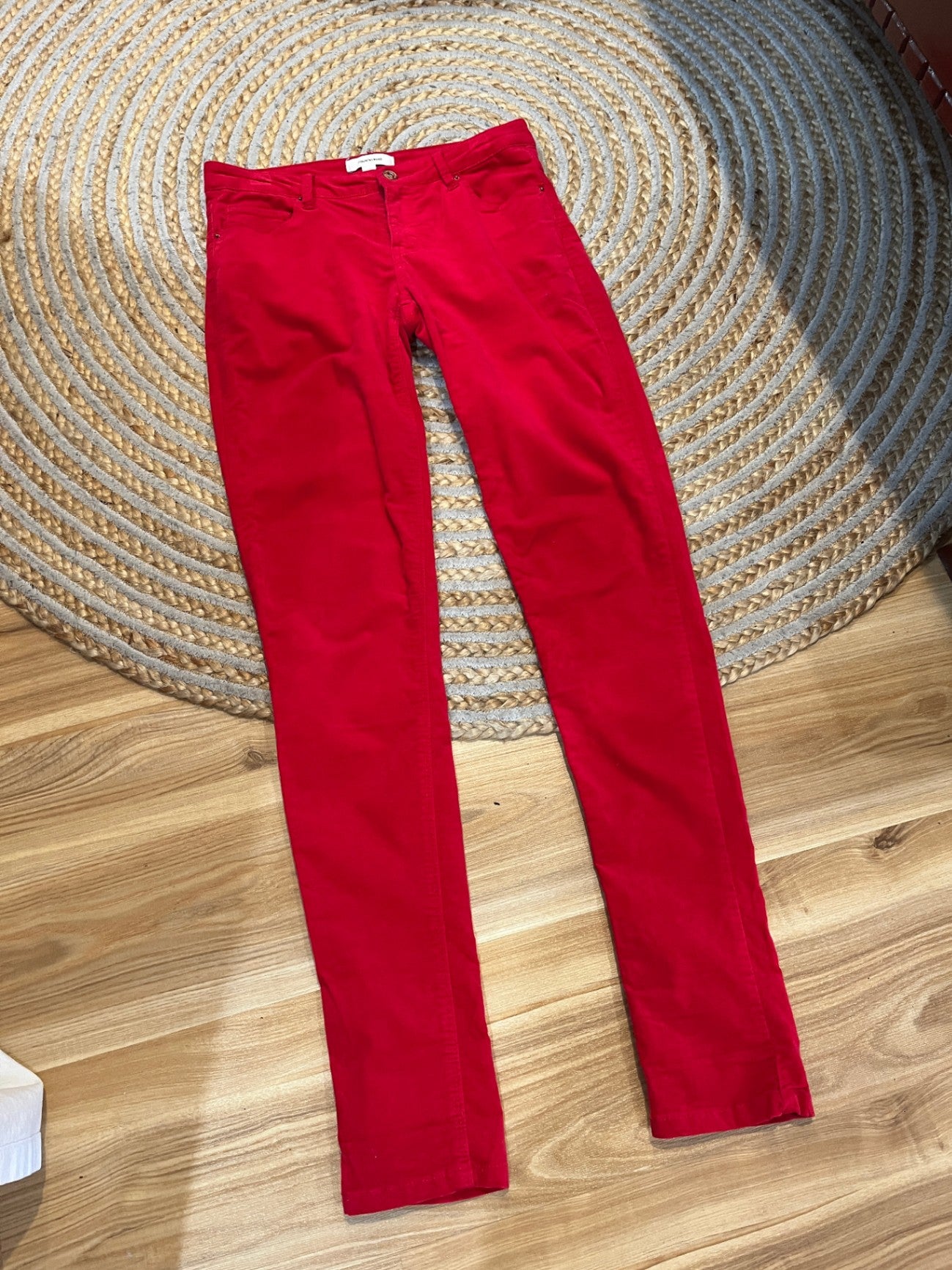 Country Road Velvet Red Jeans – Stylish & Eye-Catching, Size 6