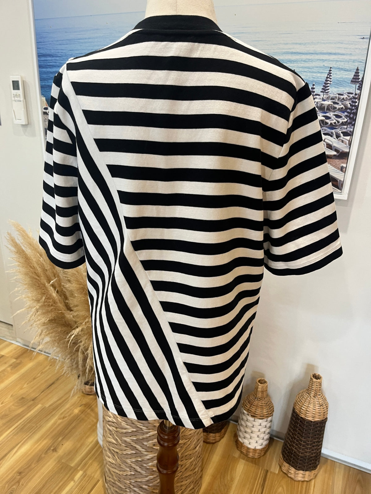 COS Black & White Striped T-Shirt – Medium