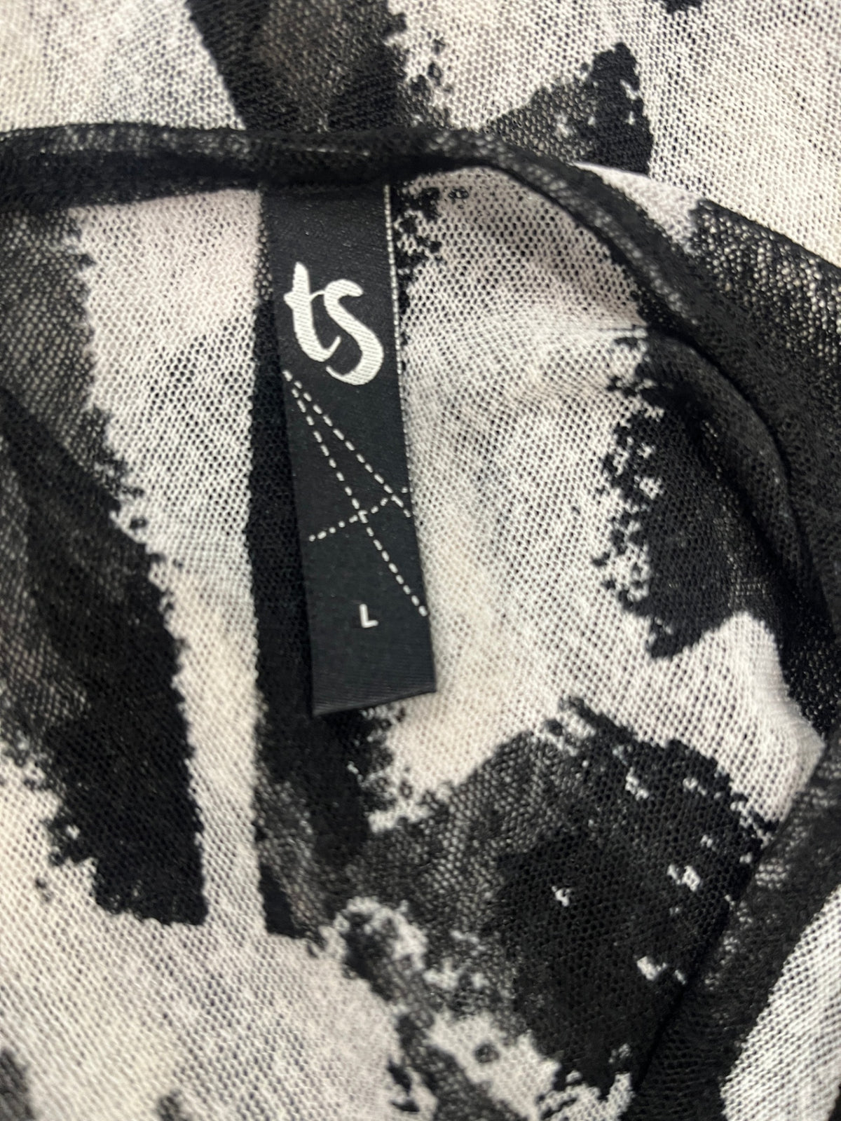 Taking Shape Black & White Tunic Top – 3/4 Sleeves, Large