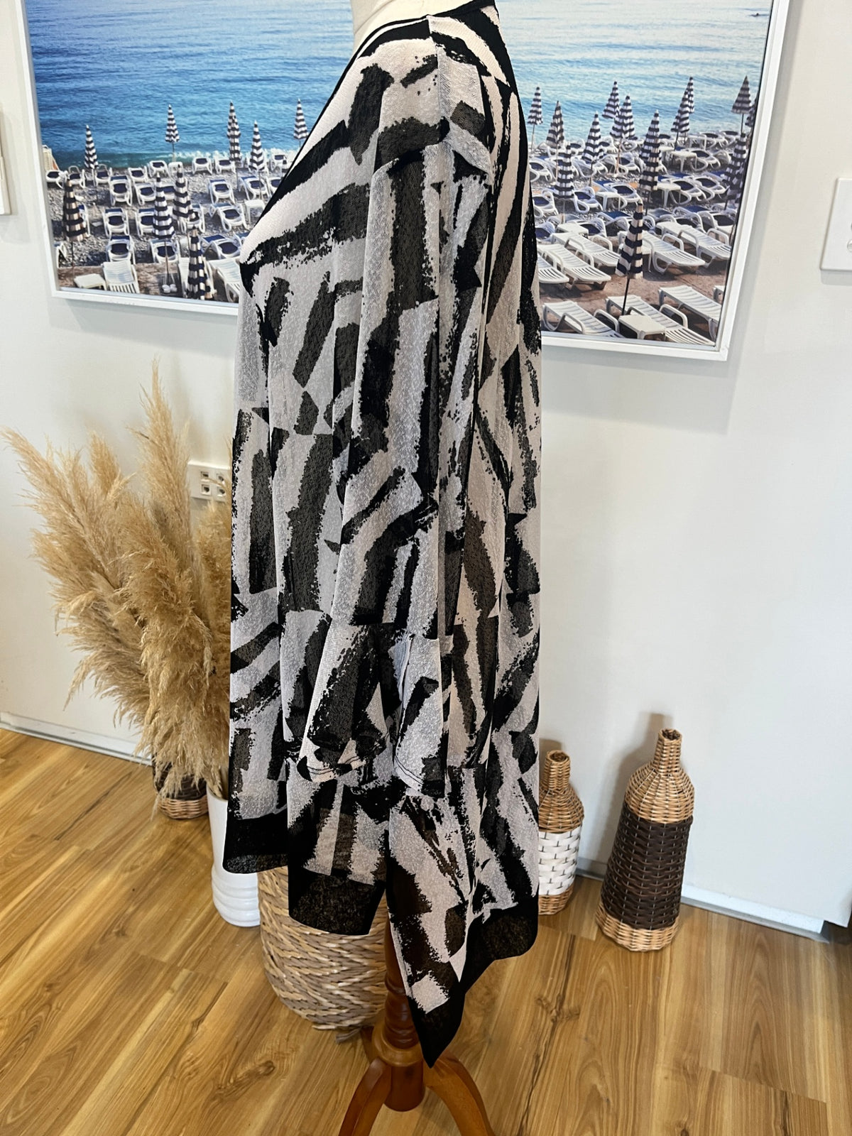 Taking Shape Black & White Tunic Top – 3/4 Sleeves, Large