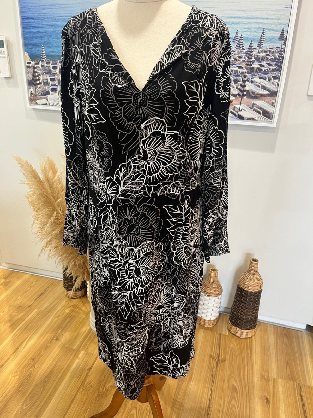 Trenery Black & White Floral 100% Viscose Dress – Size 12
