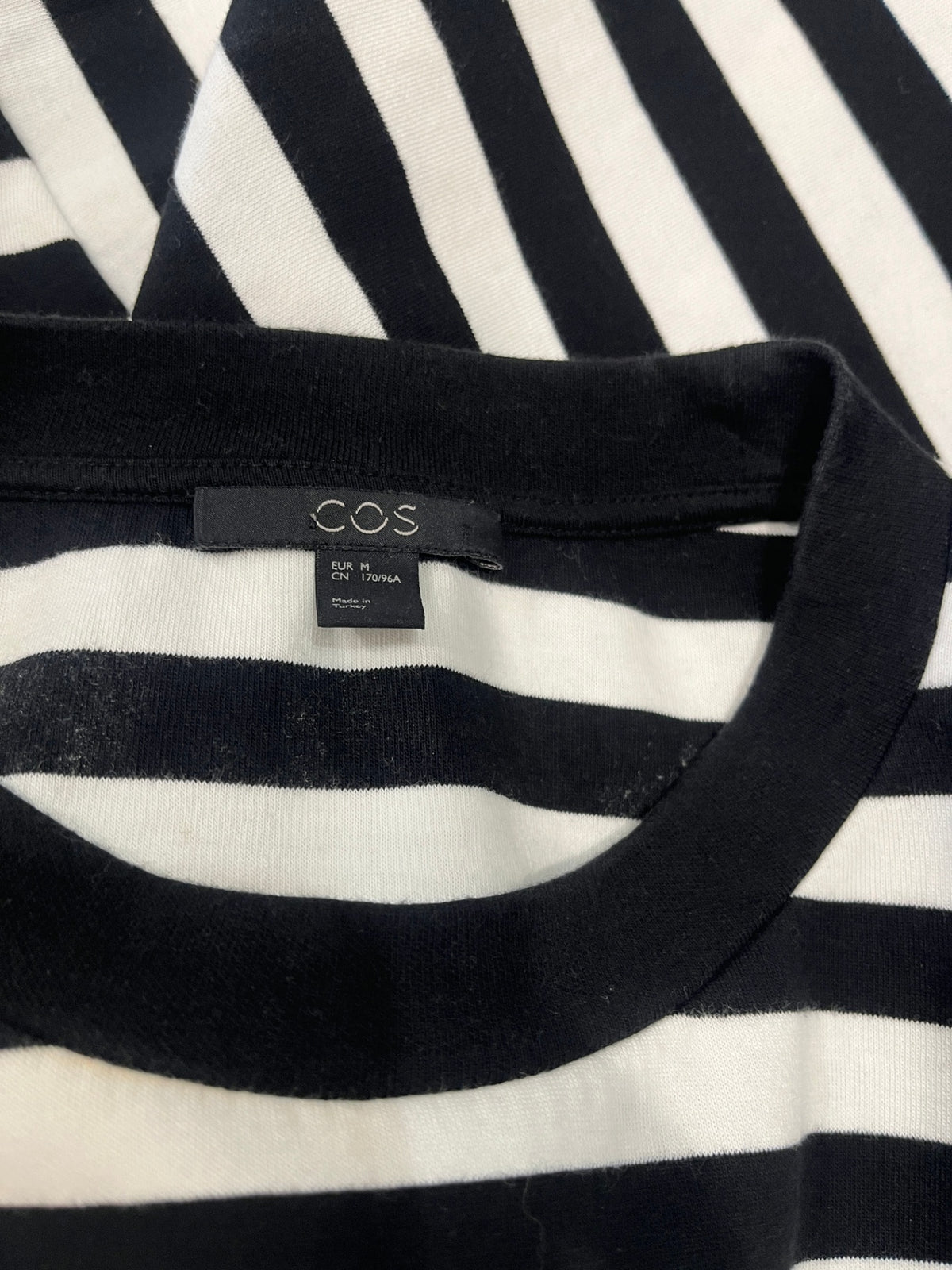 COS Black & White Striped T-Shirt – Medium