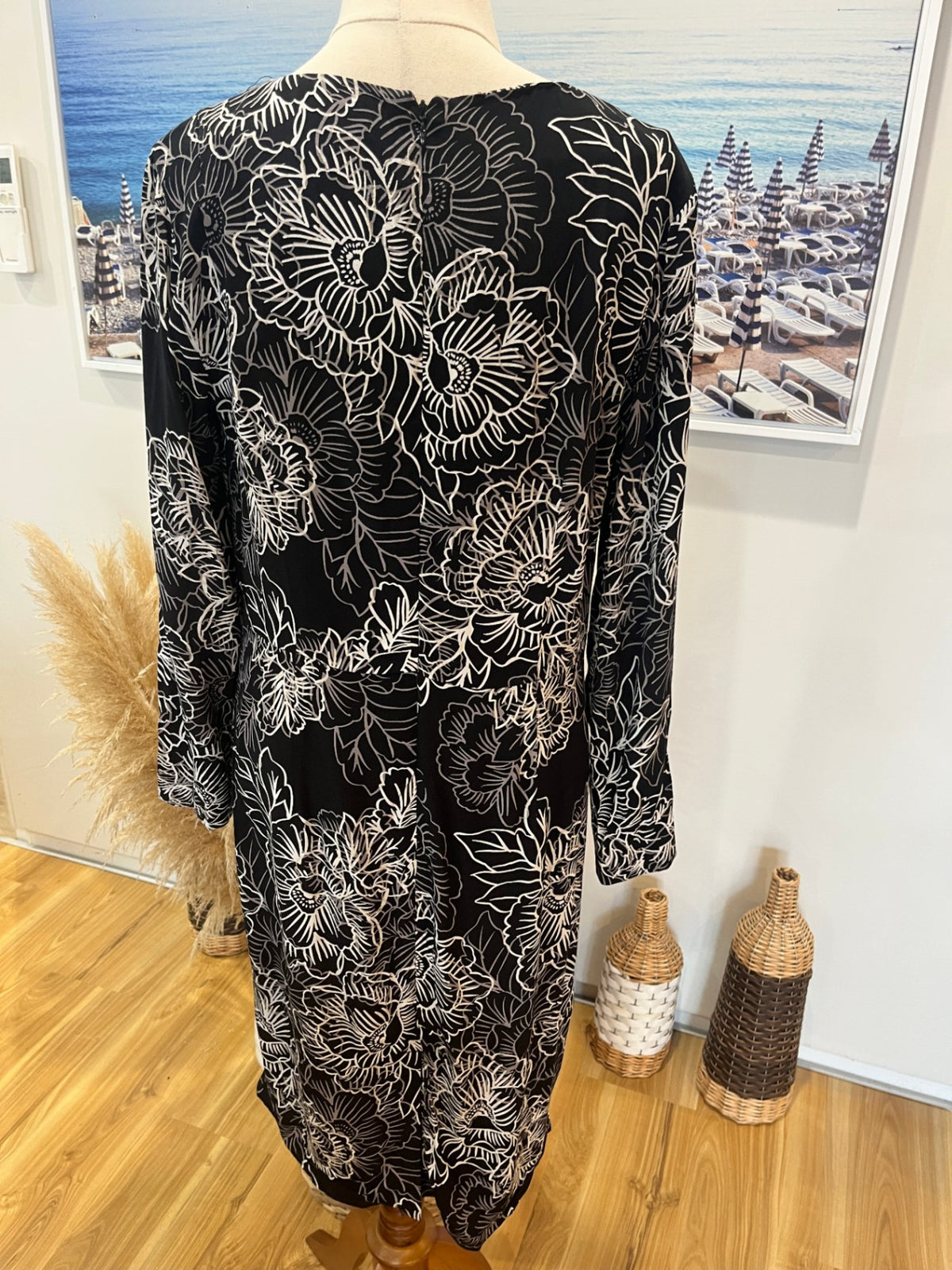 Trenery Black & White Floral 100% Viscose Dress – Size 12