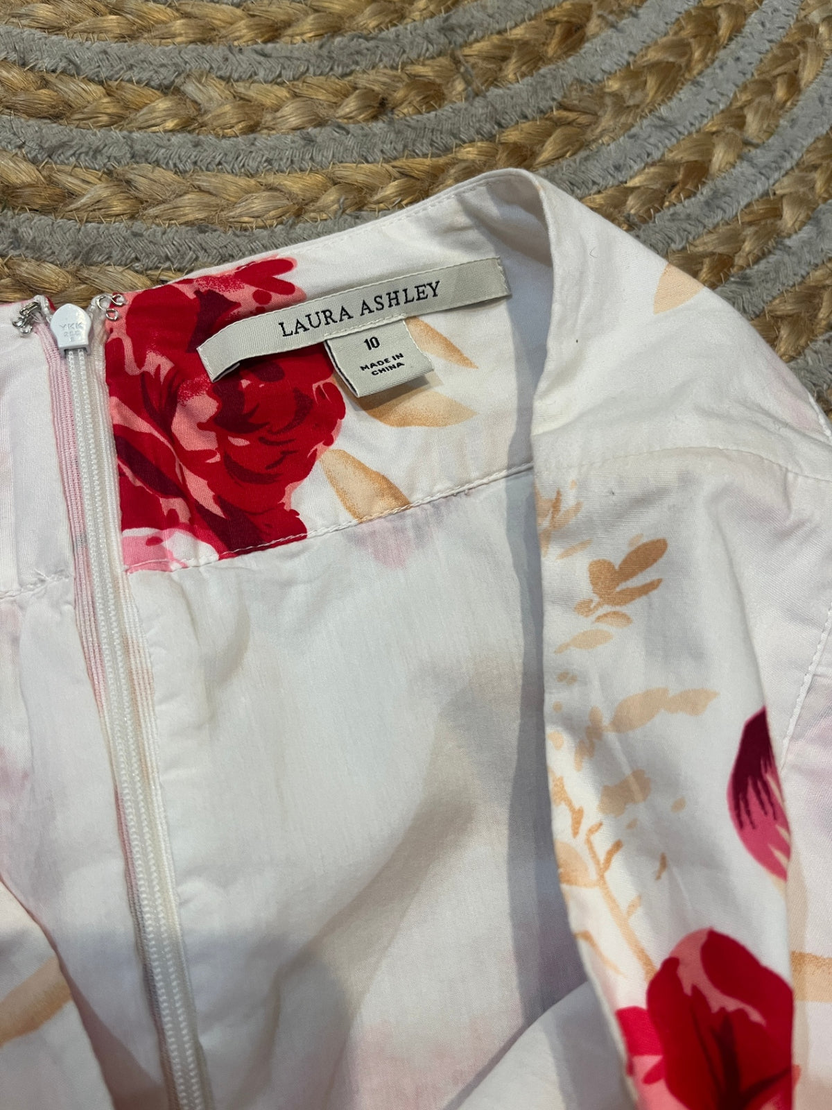 LAURA ASHLEY A Line Skirt White with Pink Floral Size 10