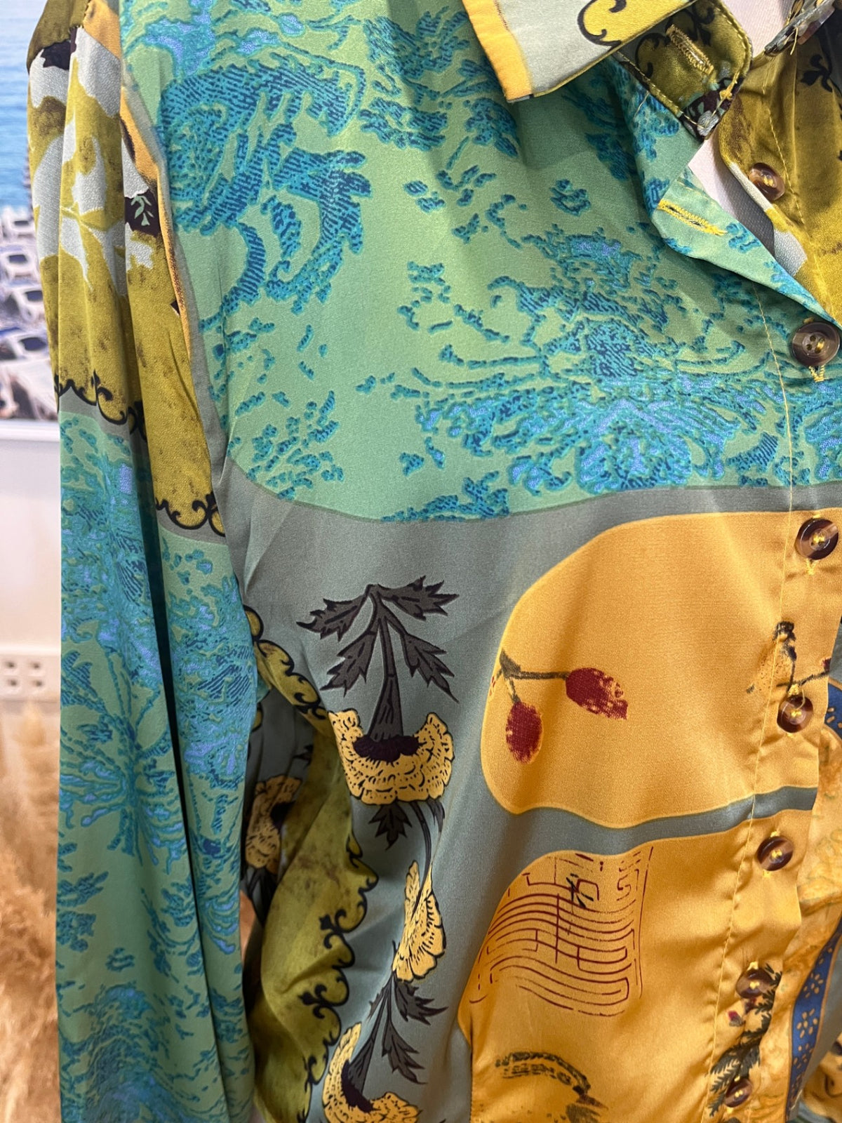 Mirrou Green Fauna Print Collared Blouse – Size 14