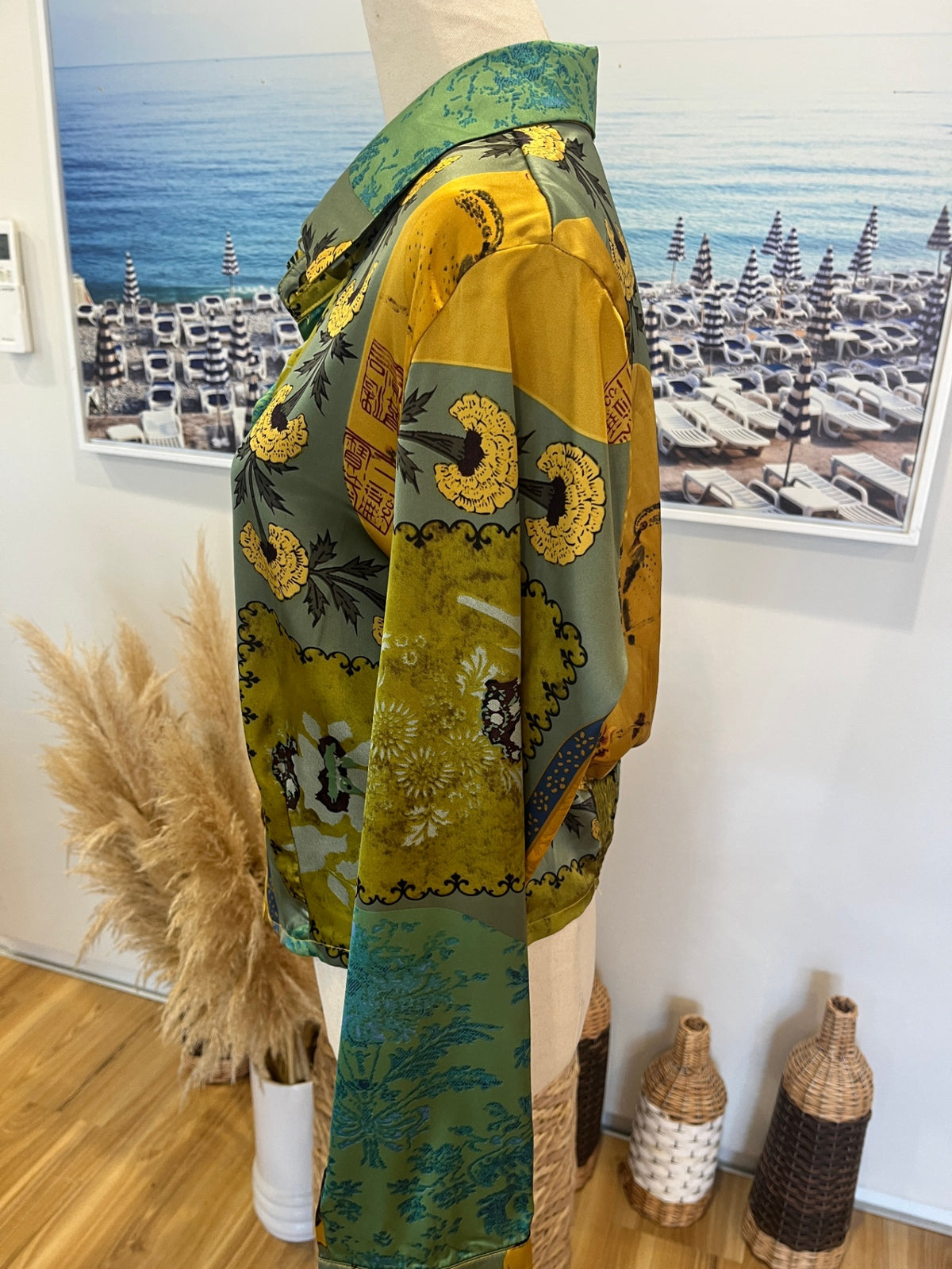 Mirrou Green Fauna Print Collared Blouse – Size 14