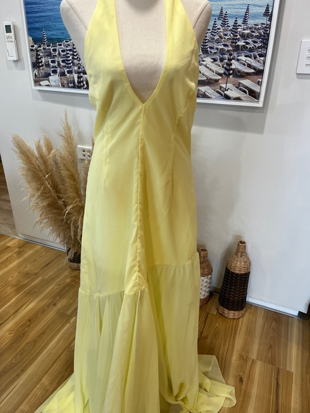 BNWT Pretty Little Thing Lemon Maxi Dress – Size 12