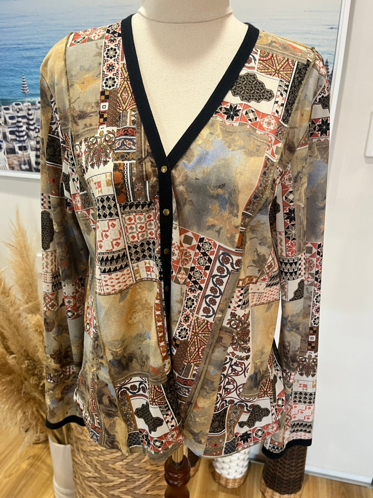 David Carmody NZ Made Beige & Black Top – Size 16